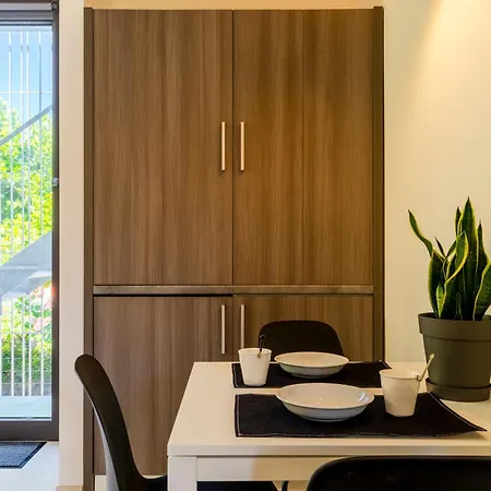 Magnolia House- Monolocale Con Ingresso Indipendente דירה