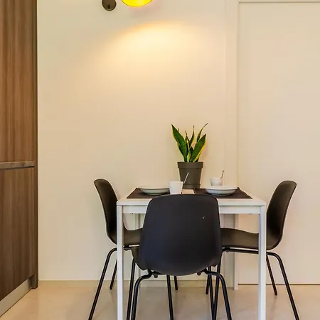 Magnolia House- Monolocale Con Ingresso Indipendente צ'יביטאנובה מארקה