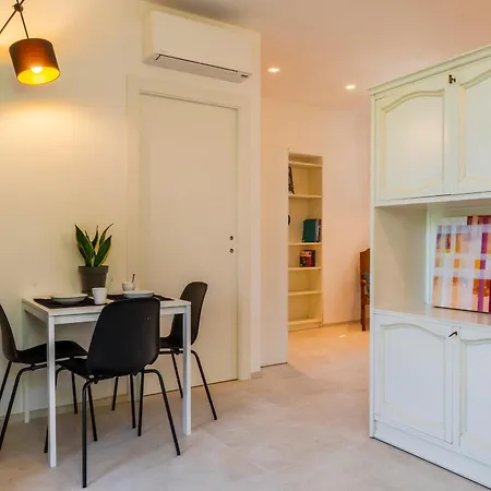 Magnolia House- Monolocale Con Ingresso Indipendente * צ'יביטאנובה מארקה