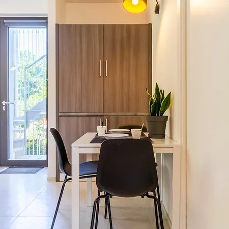 Magnolia House- Monolocale Con Ingresso Indipendente דירה *