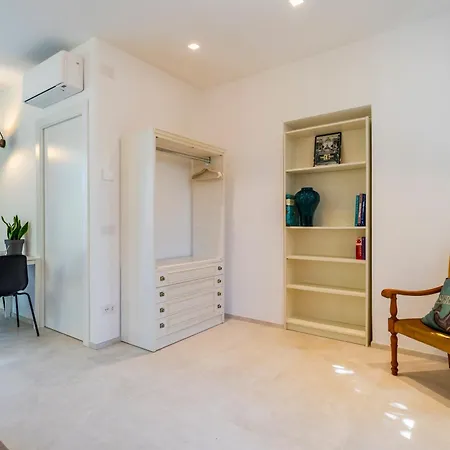 Magnolia House- Monolocale Con Ingresso Indipendente Апартаменты *